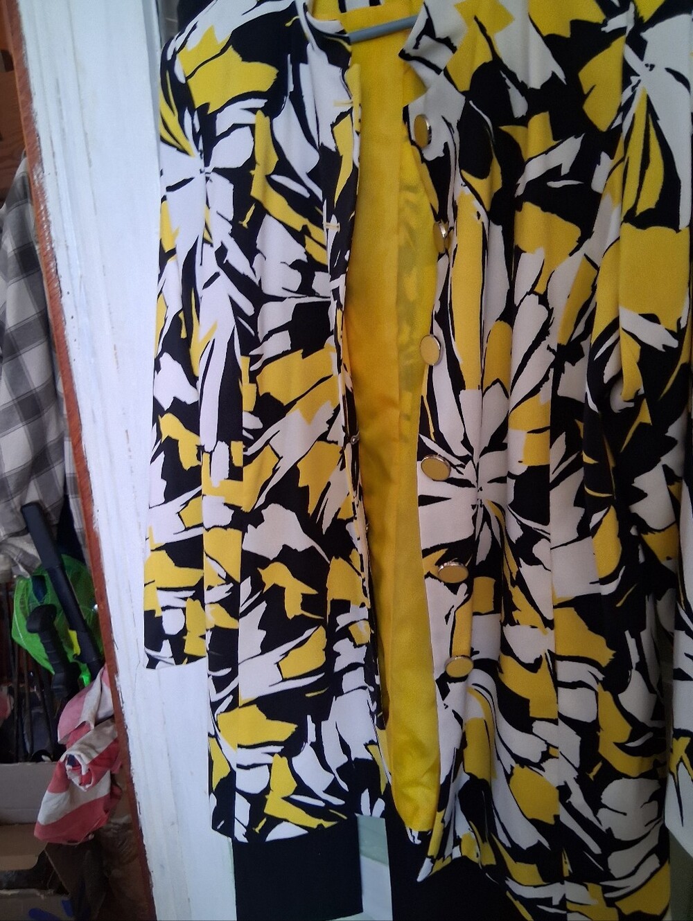 Bold Yellow, Black & White Abstract Print Button-Up Jacket